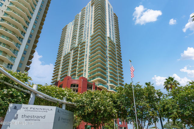 1431 Riverplace Boulevard Jacksonville, FL Condo Active - Photo 1 of 37. Opens carousel modal