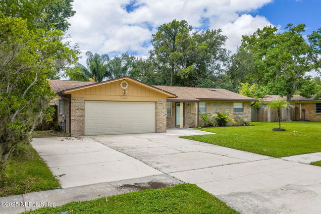1683 Pecan Court Orange Park, FL House Active - Photo 1 of 35. Opens carousel modal