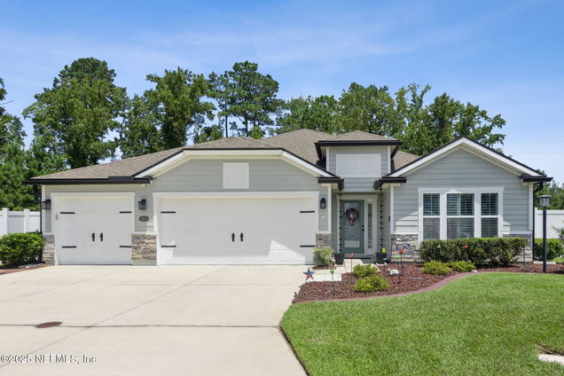 1924 Rebecca Point Green Cove Springs, FL House Active - Photo 1 of 47. Opens carousel modal