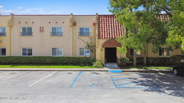 3914 Toreador Court