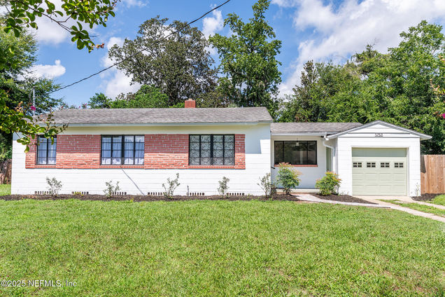 5753 Crestview Rd Road