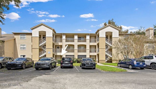 5 Arbor Club Drive Ponte Vedra Beach, FL Condo Active - Photo 1 of 24. Opens carousel modal