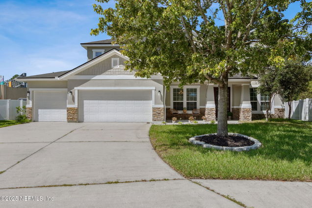 11470 Glenlaurel Oaks Circle Jacksonville, FL House Active - Photo 1 of 55. Opens carousel modal