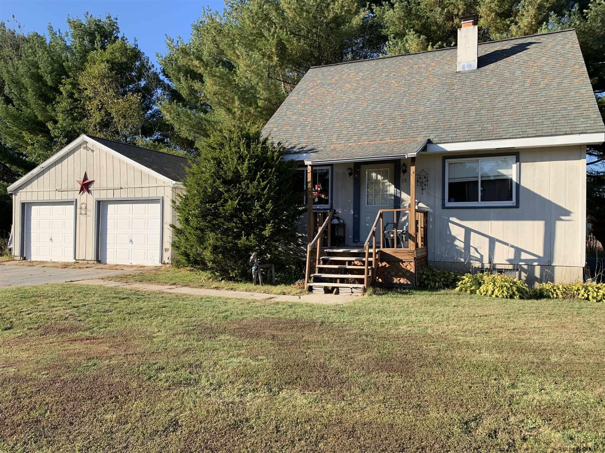 15 Tree Farm Dr  