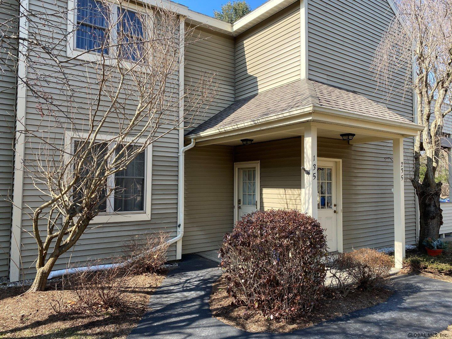 135 MONMOUTH Way  