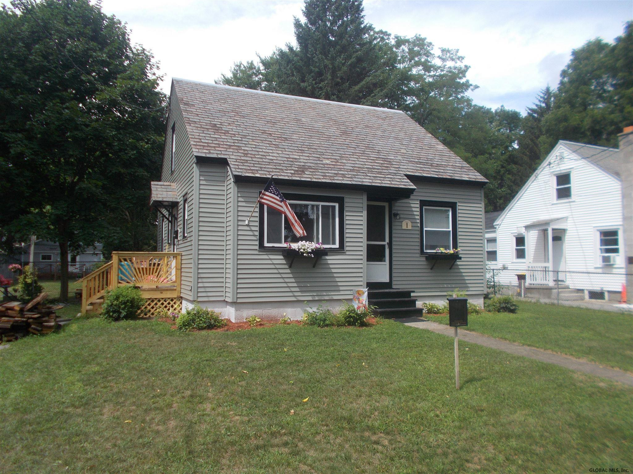 1 Parkwood Ave  