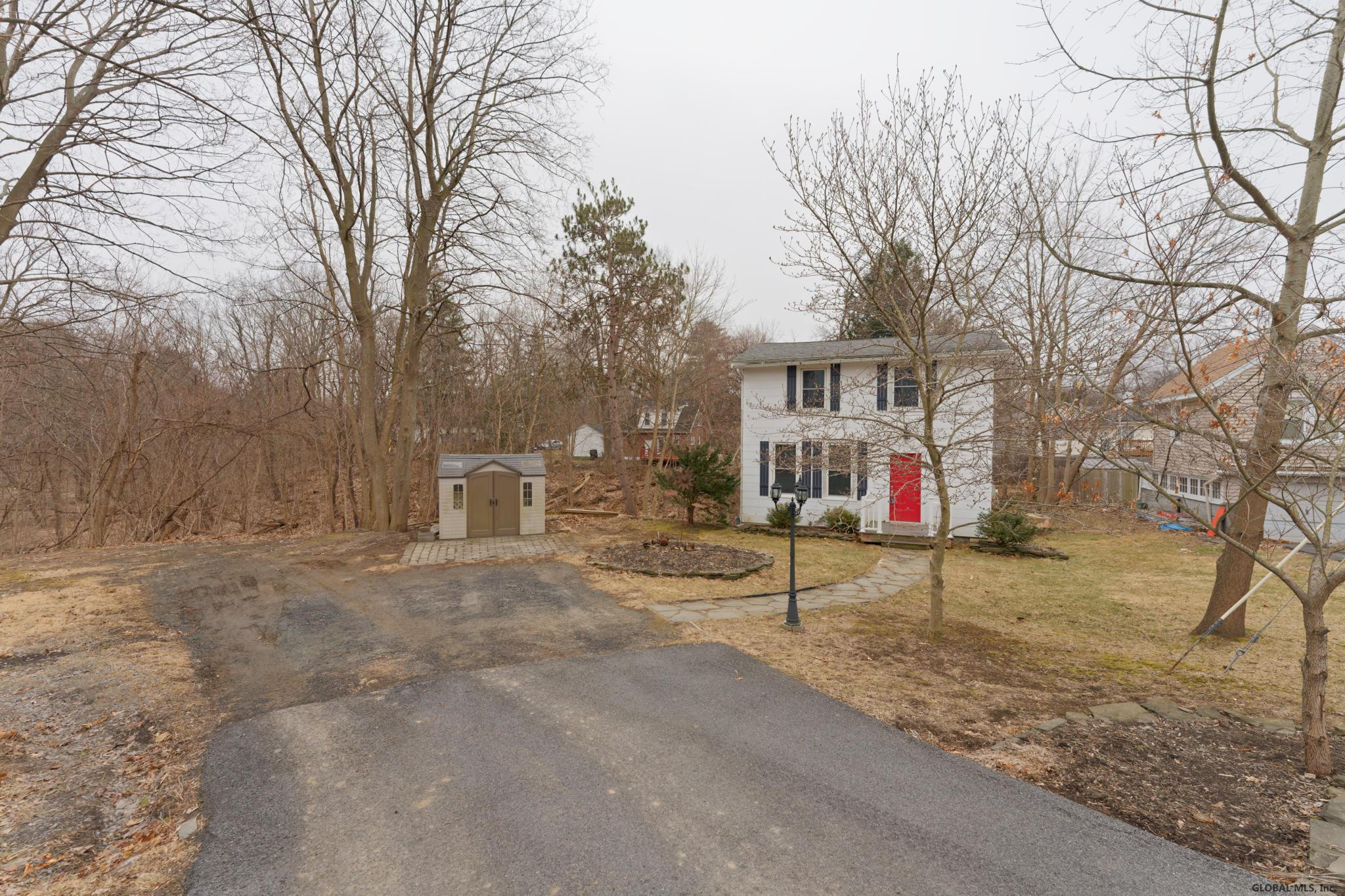 6 Zoar Ave  