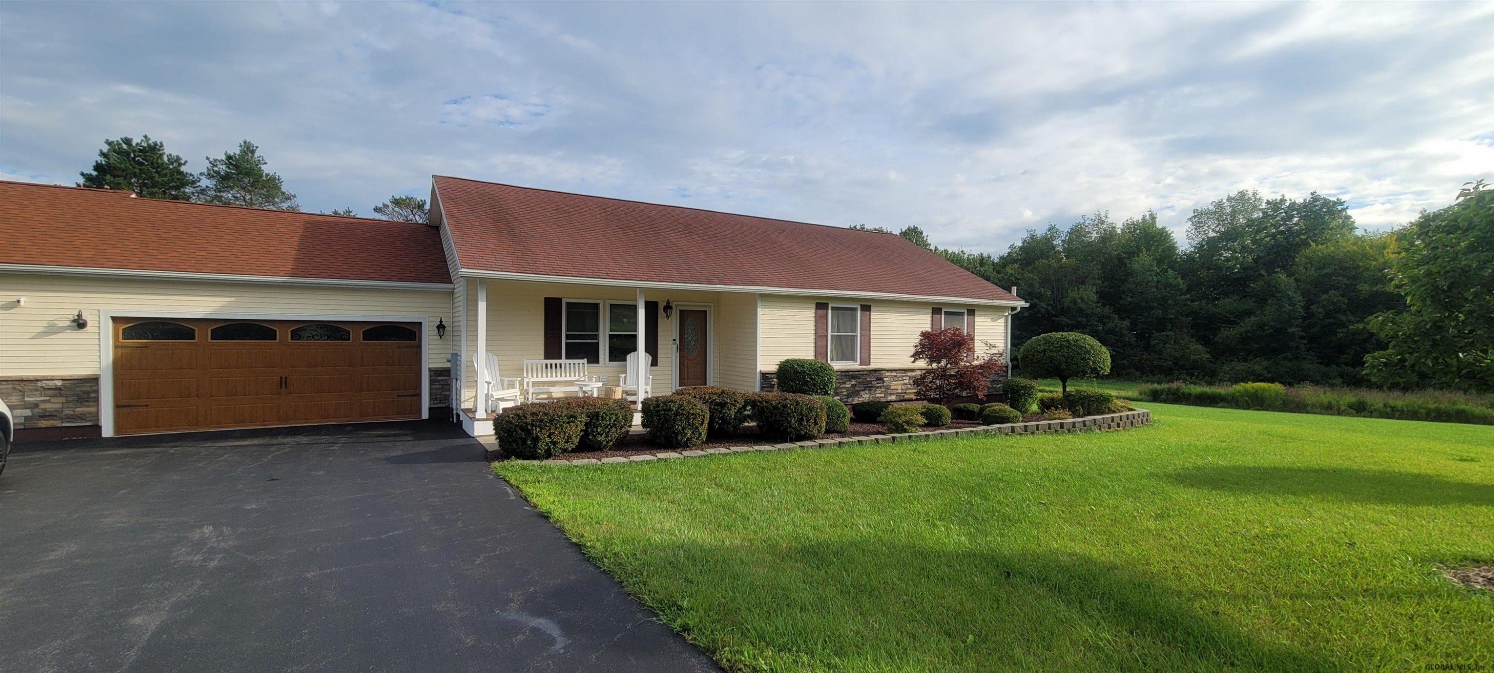 126 HANSON DR  