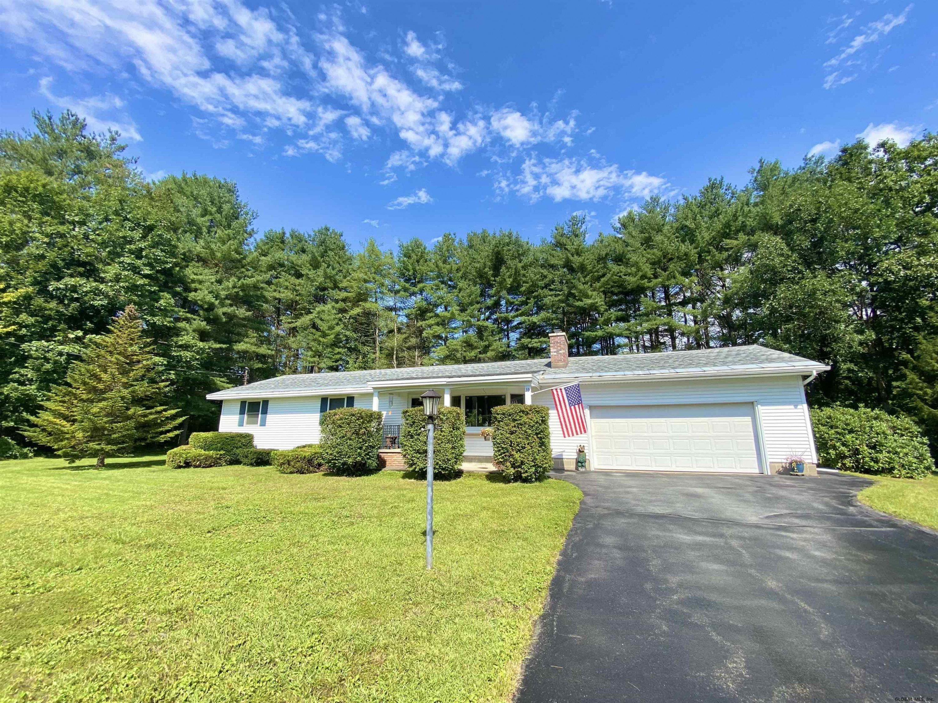 33 Rose Ave  