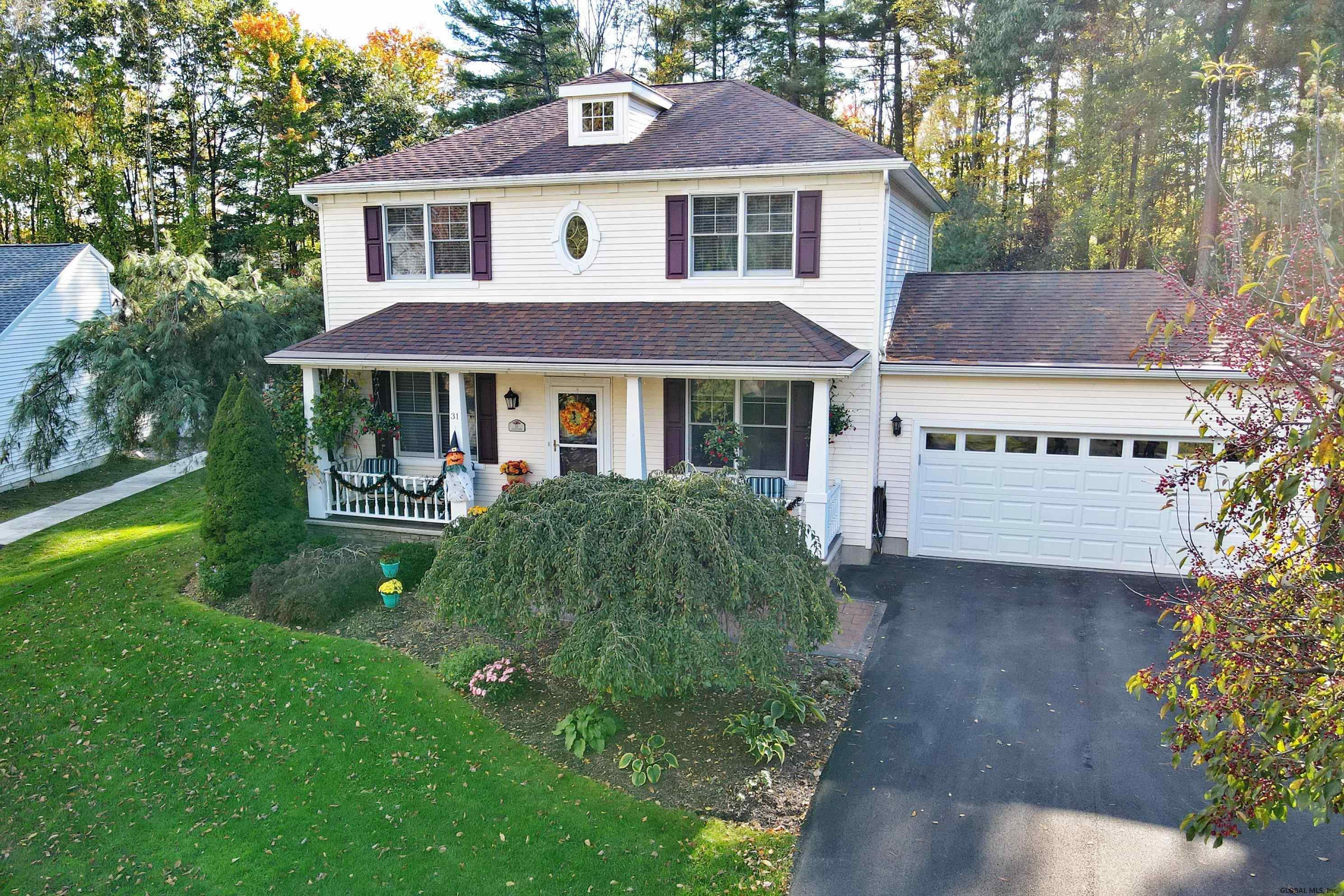 31 WILLOWBROOK Ter  