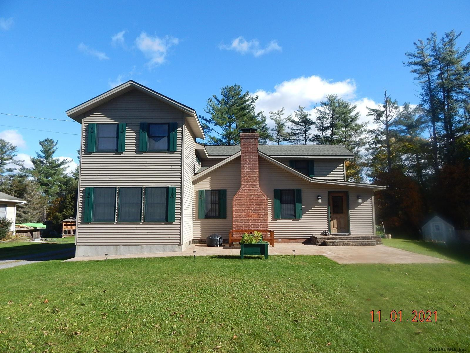18 Pine Knl Ln
