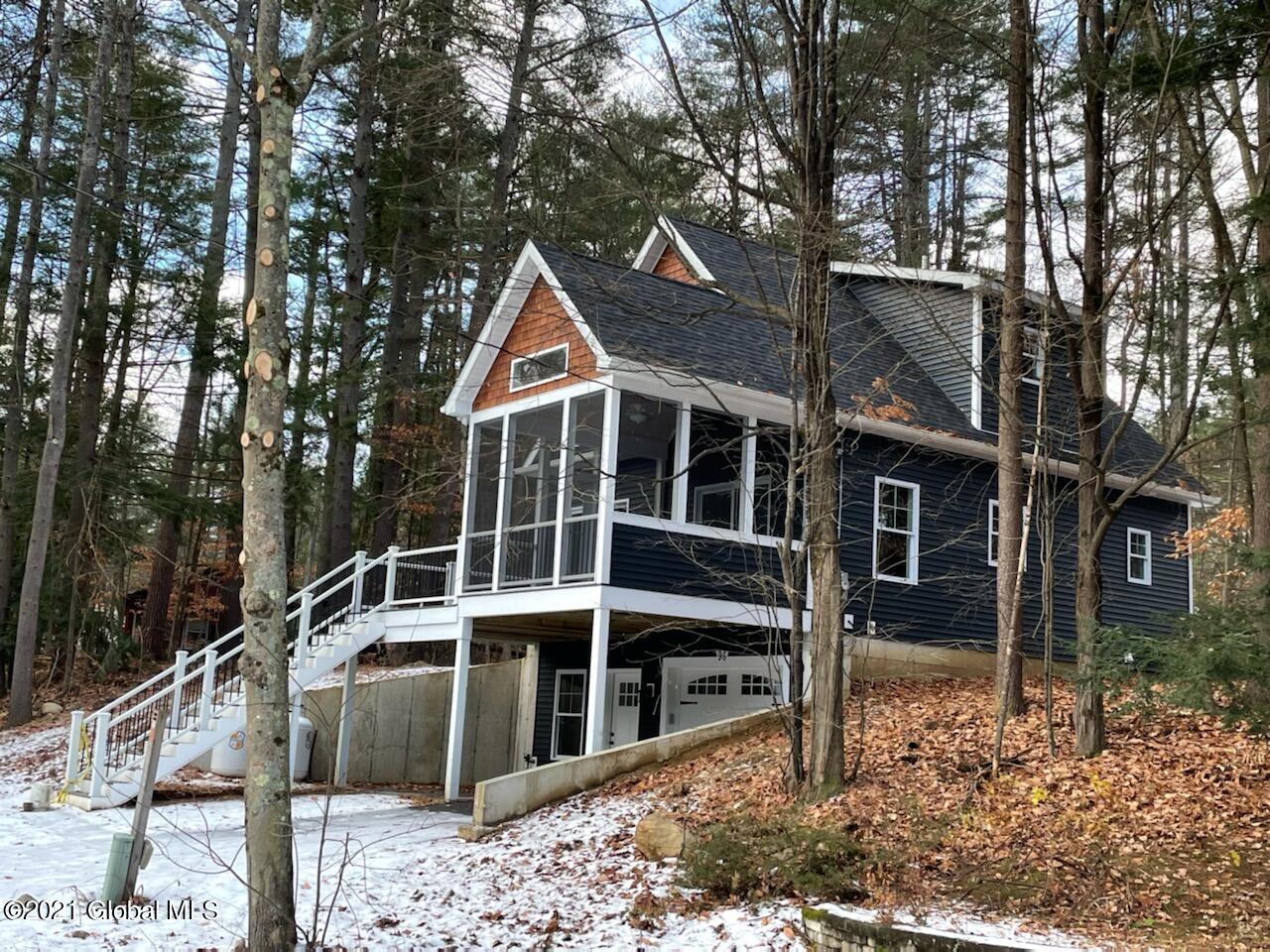 96 Riverview Dr  