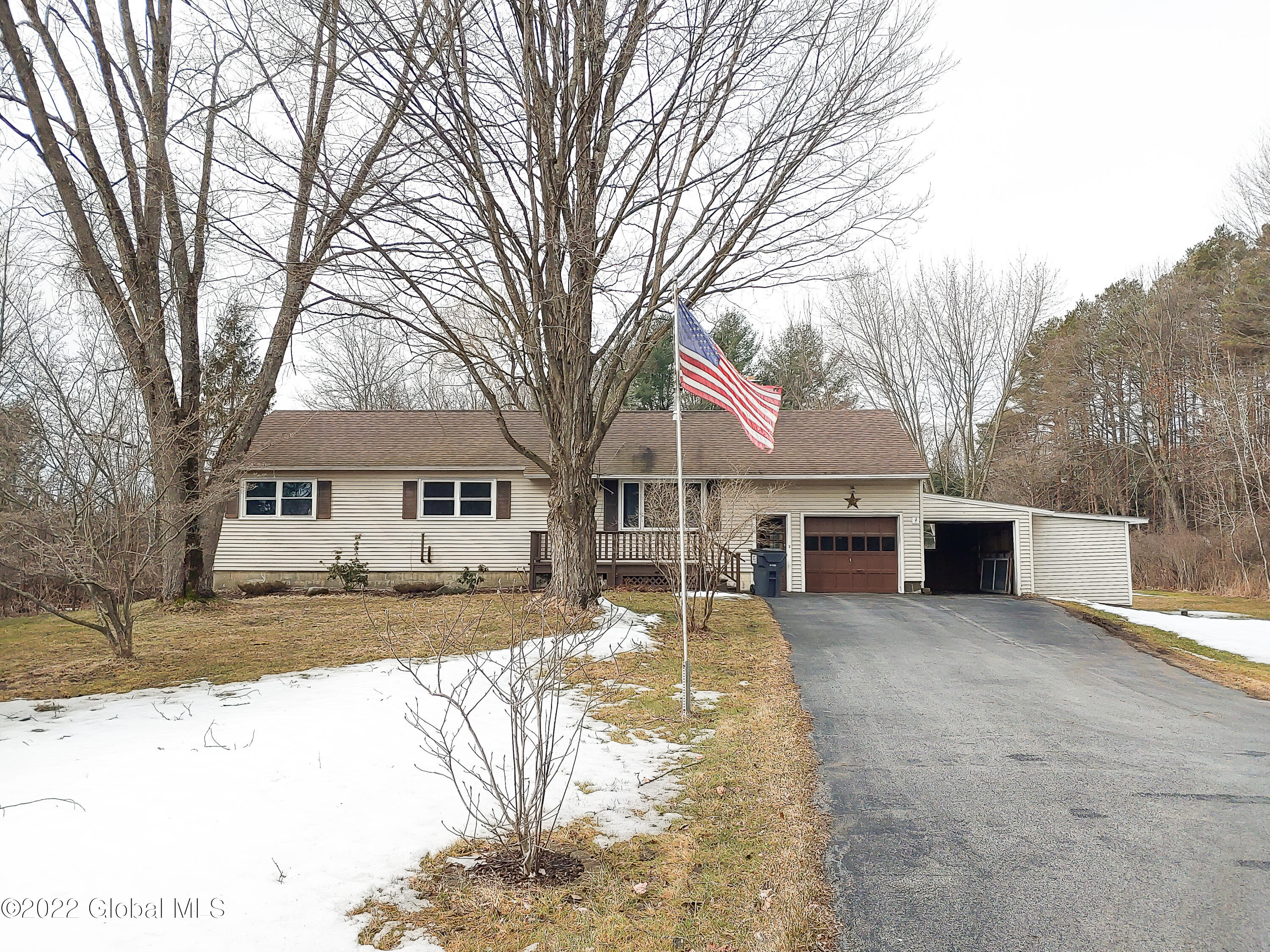 205 Sweetman Rd