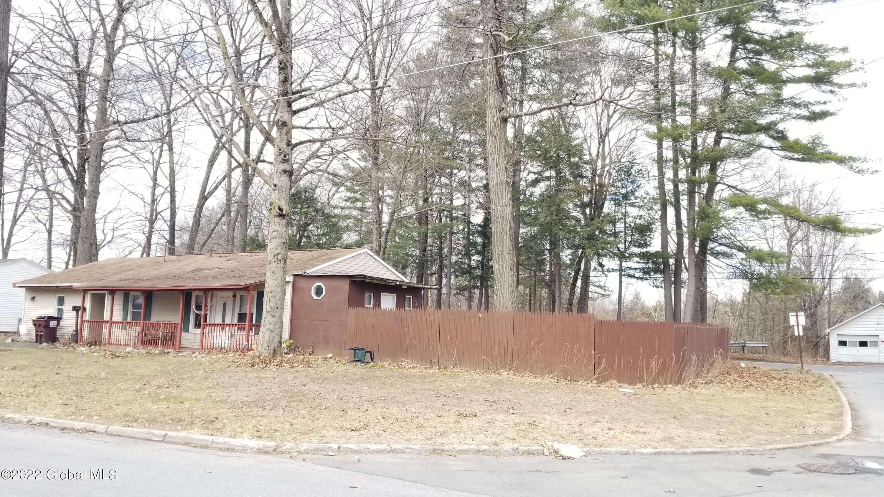 57 Crestline Dr  