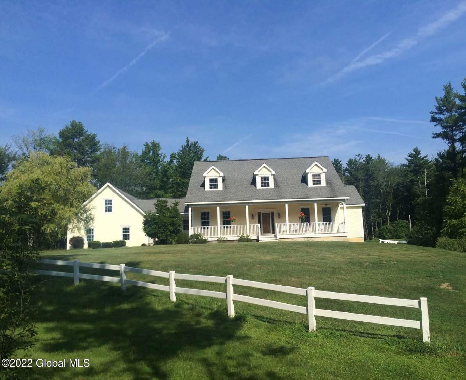 24 Pinehurst Ln  
