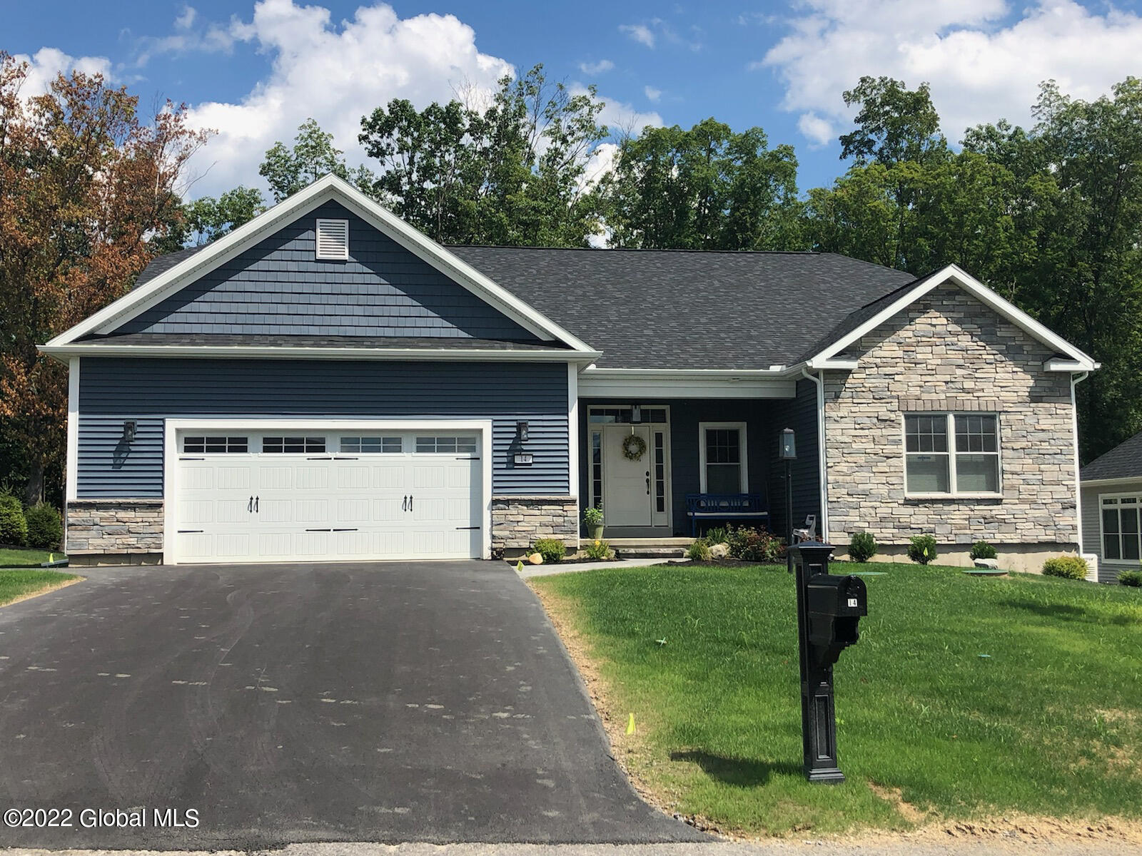 14 Edinburgh Ct  