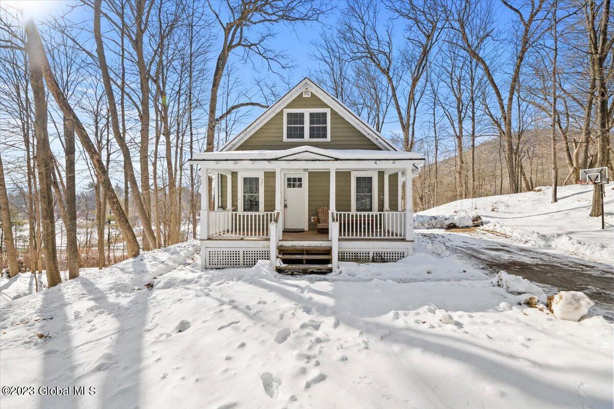 42 Upper Hubbell Ln  