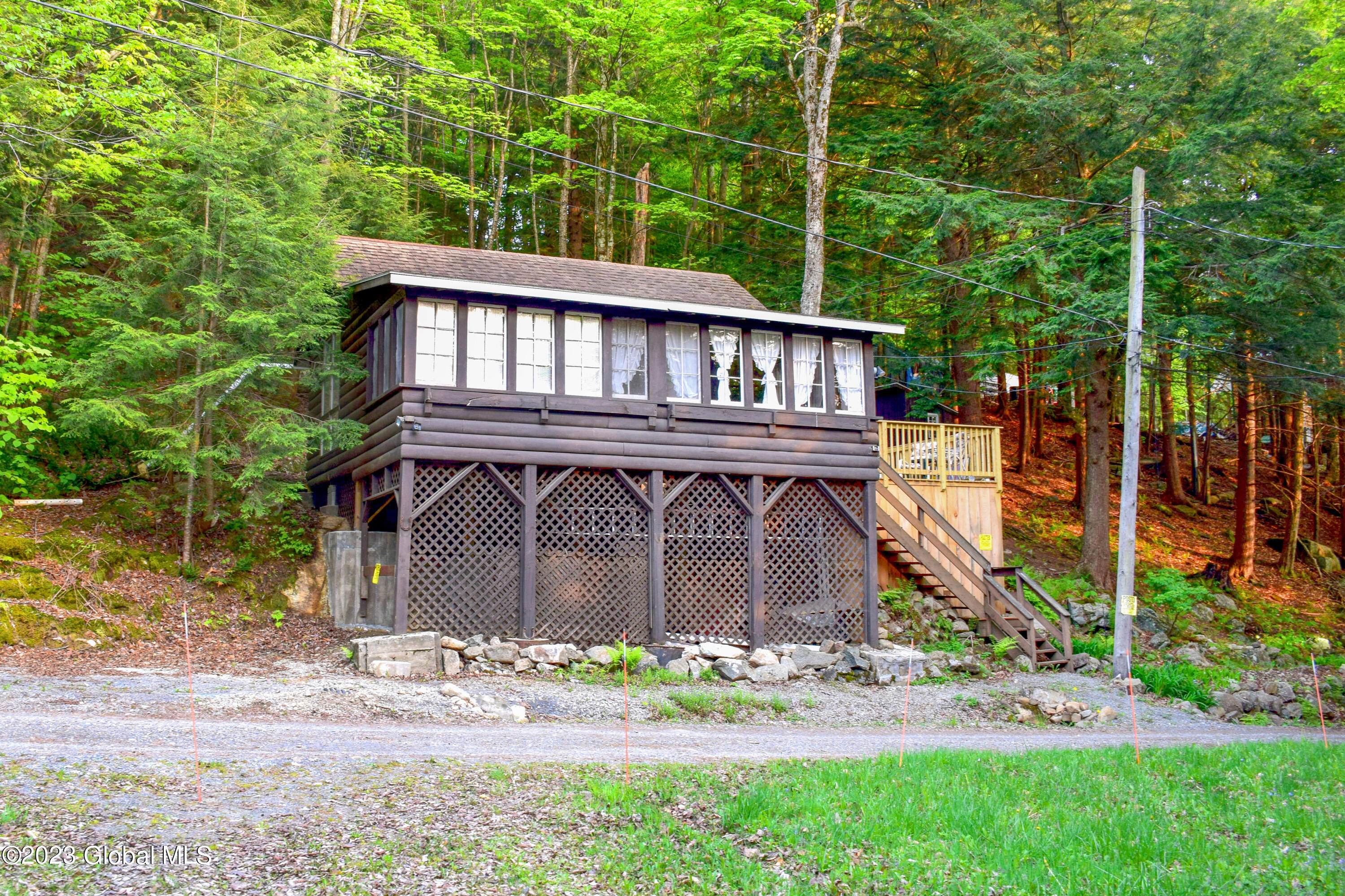 40 42 Main St  