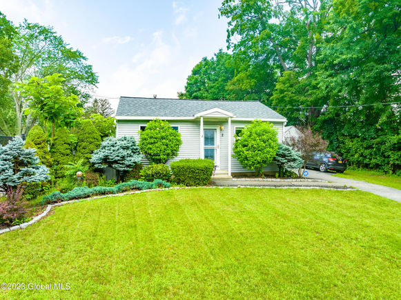 2 Geraldine Place Colonie, NY House Sold - Photo 1 of 38. Opens carousel modal