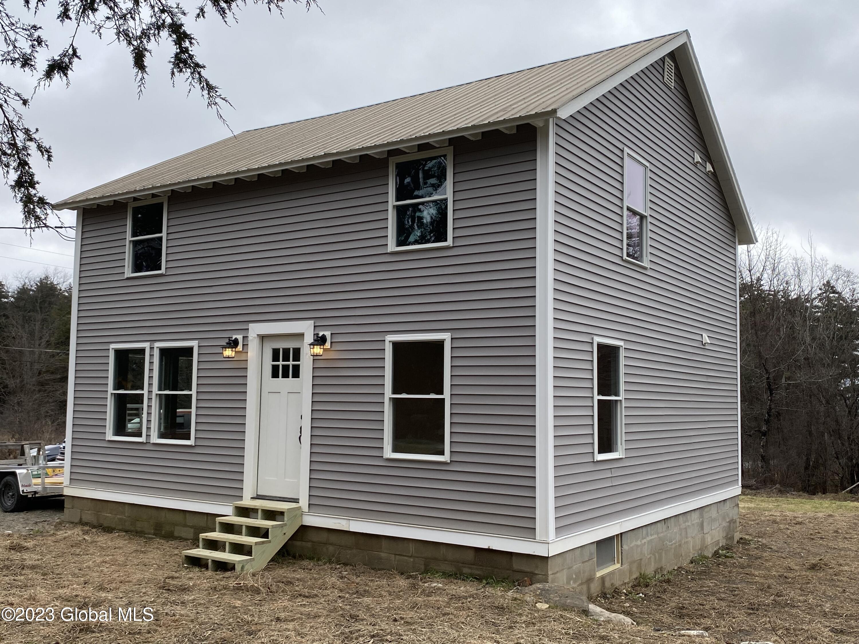 275 Lakeview Ave  