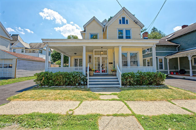 2 Locust Avenue
