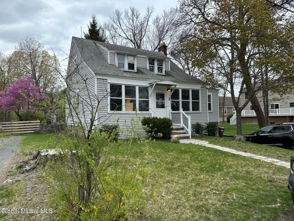9 Oakwood Road Bethlehem, NY House Active - Photo 1 of 1. Opens carousel modal