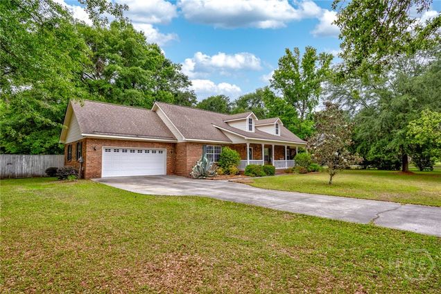 330 Central Avenue Guyton, GA House Active - Photo 1 of 27. Opens carousel modal