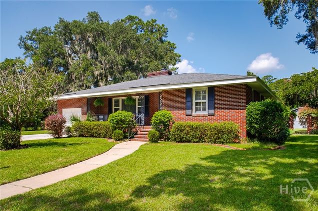 8307 Meadowbrook Road Savannah, GA House Active - Photo 1 of 43. Opens carousel modal