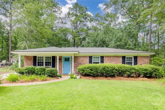 206 Pinecrest Place
