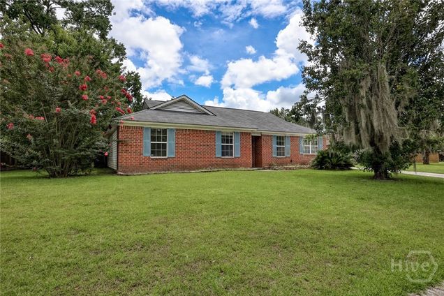 110 Laurelwood Drive