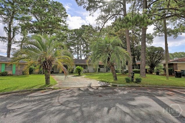 1416 Claremont Circle