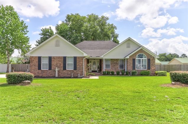 106 Oxford Circle Rincon, GA House Active - Photo 1 of 21. Opens carousel modal