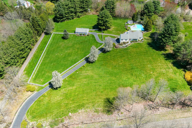 271 Quassapaug Woodbury, CT House Sold - Photo 1 of 1. Opens carousel modal