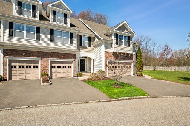 41 Park Place Unit 41 West Hartford, CT Townhouse Sold - Photo 1 of 1. Opens carousel modal