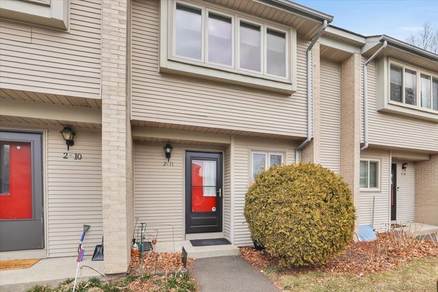 827 Oronoke Unit APT 2-11