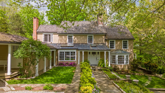 467 Laurel New Canaan, CT House Active - Photo 1 of 32. Opens carousel modal