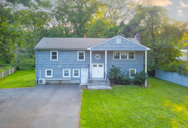 4 Robert Westport, CT House Active - Photo 1 of 33. Opens carousel modal