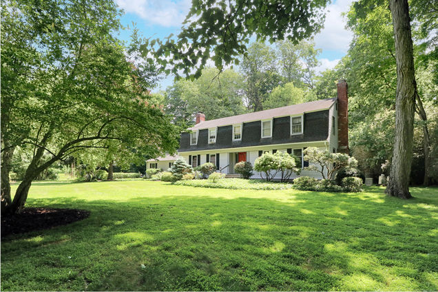 1135 Hulls Farm