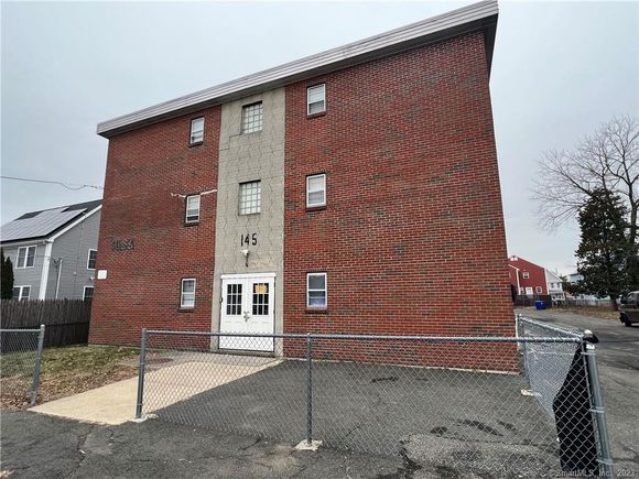 145 Cowles Unit C5 Bridgeport, CT Apartment Active - Photo 1 of 8. Opens carousel modal