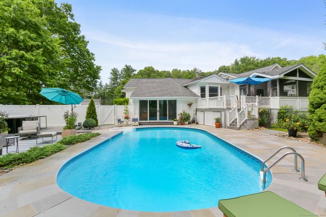 9 Geneva Norwalk, CT House Active - Photo 1 of 40. Opens carousel modal