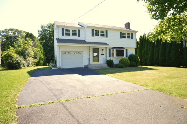18 Overbrook West Hartford, CT House Active - Photo 1 of 37. Opens carousel modal