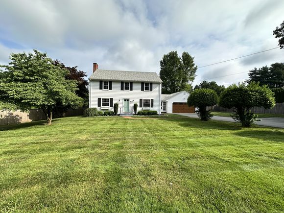 85 Neipsic Glastonbury, CT House Active - Photo 1 of 21. Opens carousel modal