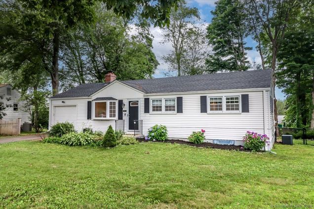 234 Forest Wethersfield, CT House Active - Photo 1 of 32. Opens carousel modal