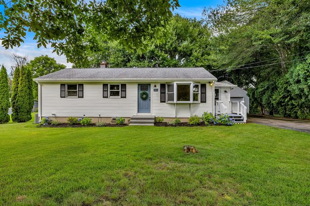 130 Spithead Waterford, CT House Active - Photo 1 of 36. Opens carousel modal