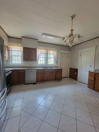 109 Union Unit 111-B Vernon, CT Apartment Active - Photo 1 of 11. Opens carousel modal