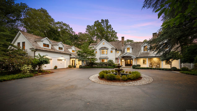 85 Old Oaks Fairfield, CT House Active - Photo 1 of 40. Opens carousel modal