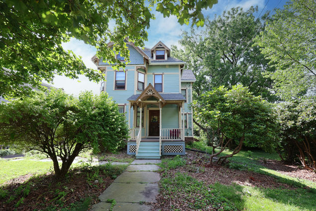 185 Curtis