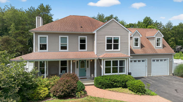 894 Vauxhall St Waterford, CT House Active - Photo 1 of 39. Opens carousel modal
