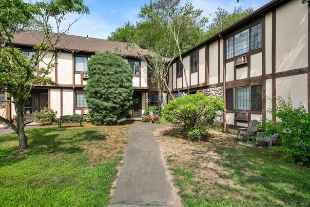 341 Foxwood Unit 341