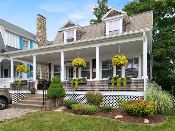 12 Elliott New London, CT House Active - Photo 1 of 11. Opens carousel modal
